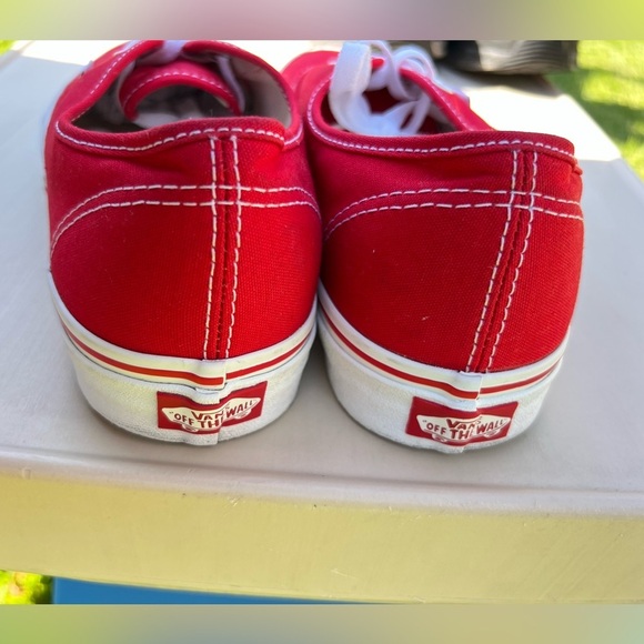 Vans Authentic unisex red like new Vans shoes size 9.5 men’s or women’s size 11 - Picture 6 of 12